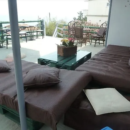Amarylis Beachfront Lejlighed Amoudi