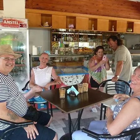 Amarylis Beachfront Lejlighed Amoudi