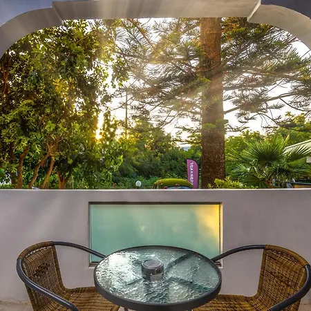 Apartment Amarylis Beachfront Studios Amoudi
