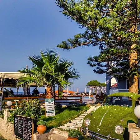Apartment Amarylis Beachfront Studios *