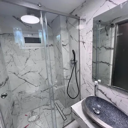 Amarylis Beachfront Studios Apartment *