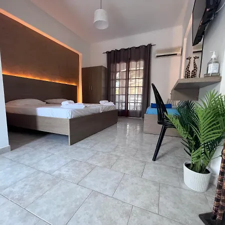 Amarylis Beachfront Studios Apartment *