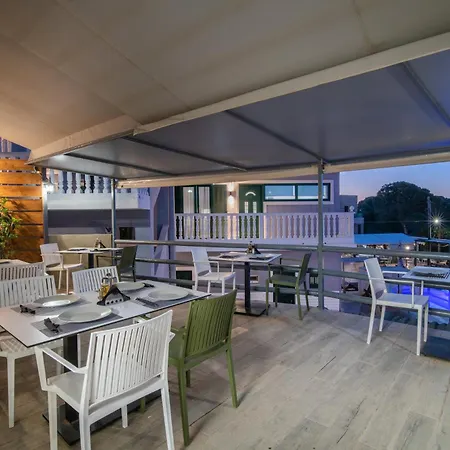 Amarylis Beachfront Studios