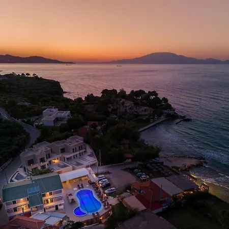 Amarylis Beachfront Studios * Amoudi