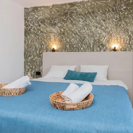 Apartment Amarylis Beachfront Studios